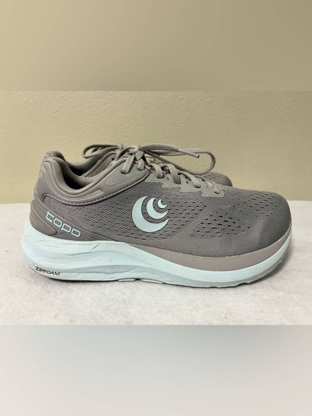 Topo Athletic Phantom 3 Shoes Womens 8 Grey Stone Road Running Sneakers Athletic - Picture 2 of 8
